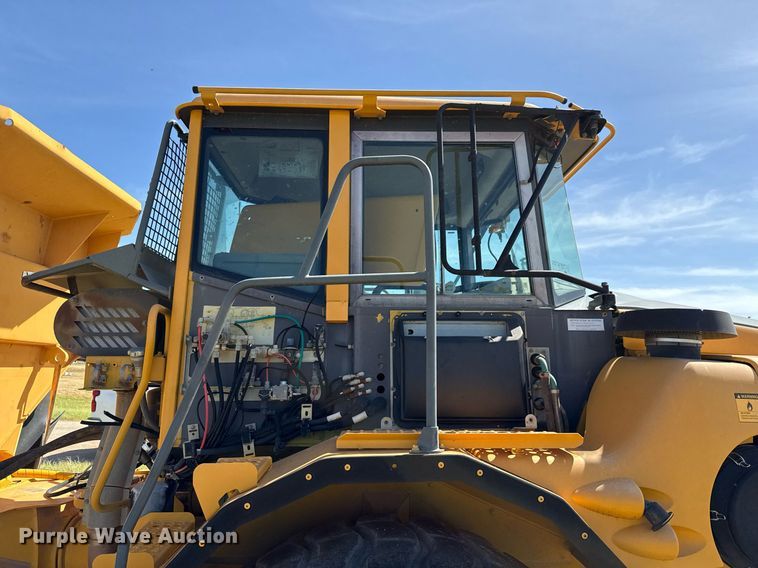 image for item ED5801 2004 Volvo A25D articulated haul truck