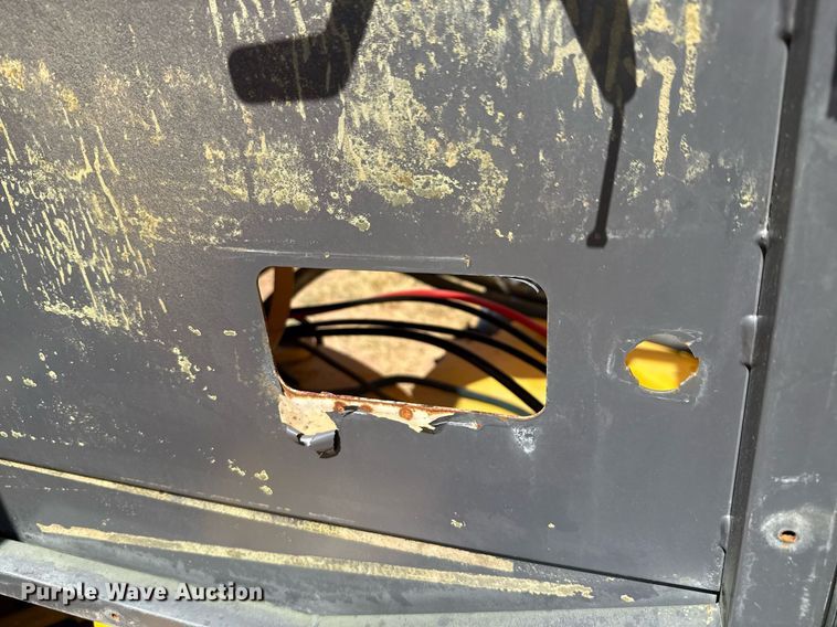 image for item ED5801 2004 Volvo A25D articulated haul truck