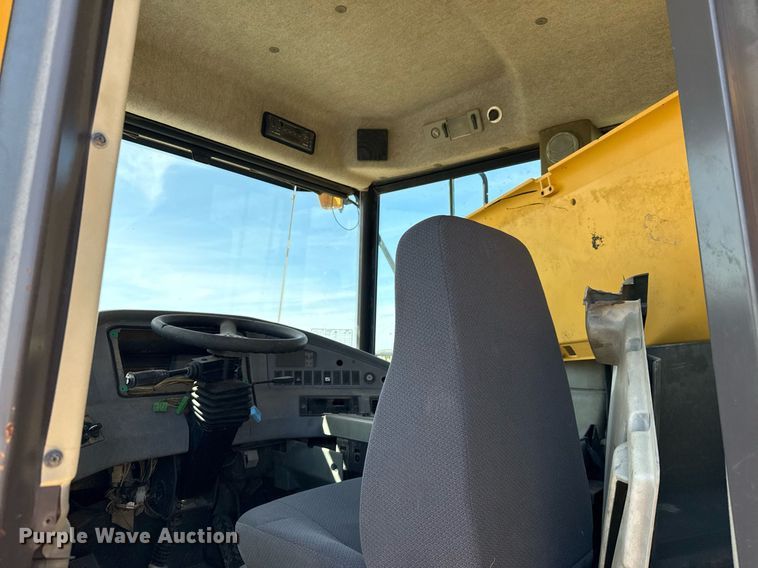 image for item ED5801 2004 Volvo A25D articulated haul truck