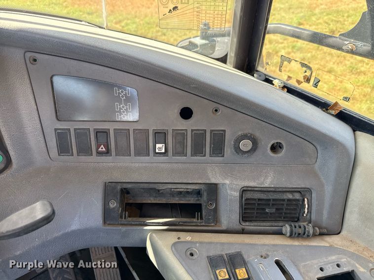 image for item ED5801 2004 Volvo A25D articulated haul truck