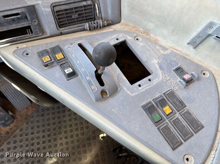 image for item ED5801 2004 Volvo A25D articulated haul truck