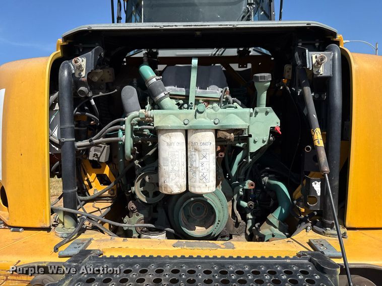 image for item ED5801 2004 Volvo A25D articulated haul truck