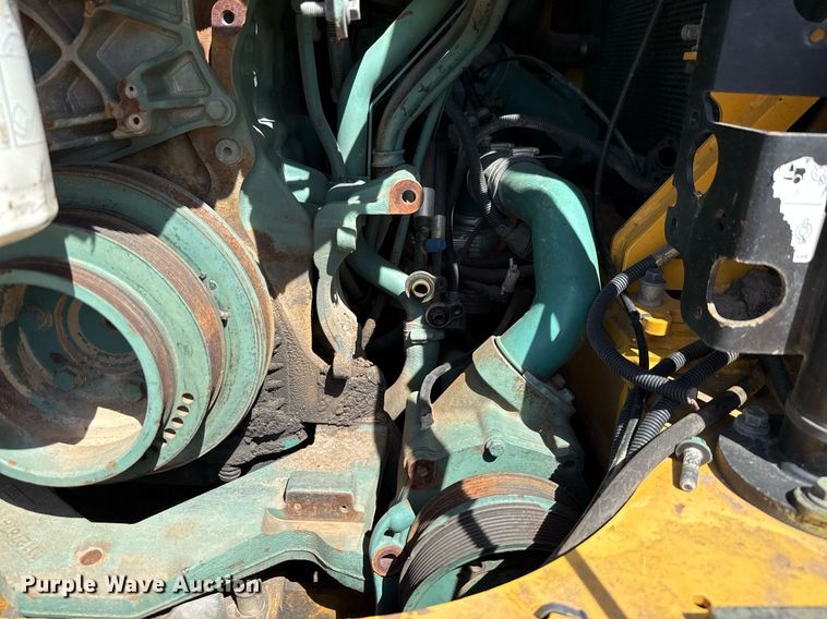 image for item ED5801 2004 Volvo A25D articulated haul truck