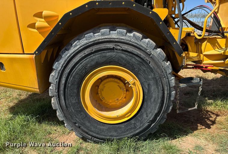 image for item ED5801 2004 Volvo A25D articulated haul truck