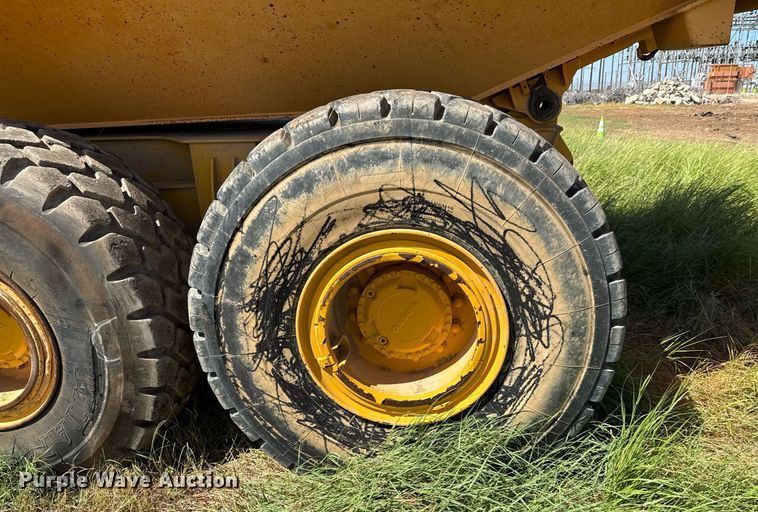 image for item ED5801 2004 Volvo A25D articulated haul truck