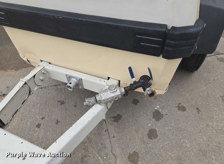 image for item EF1791 1998 Ingersoll-Rand P100WJD air compressor