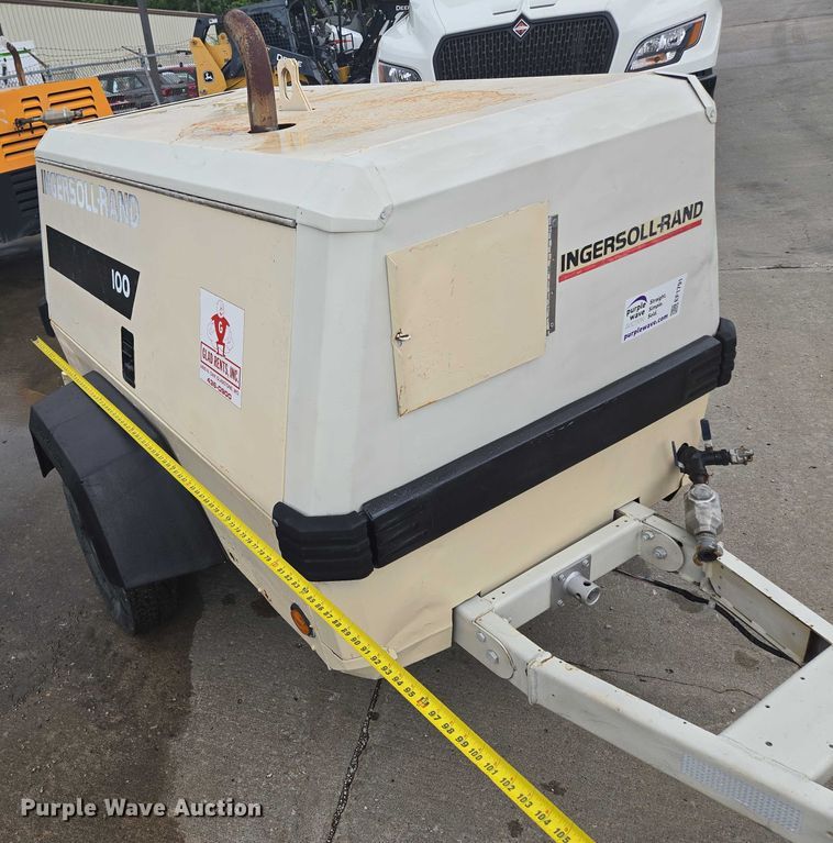 image for item EF1791 1998 Ingersoll-Rand P100WJD air compressor