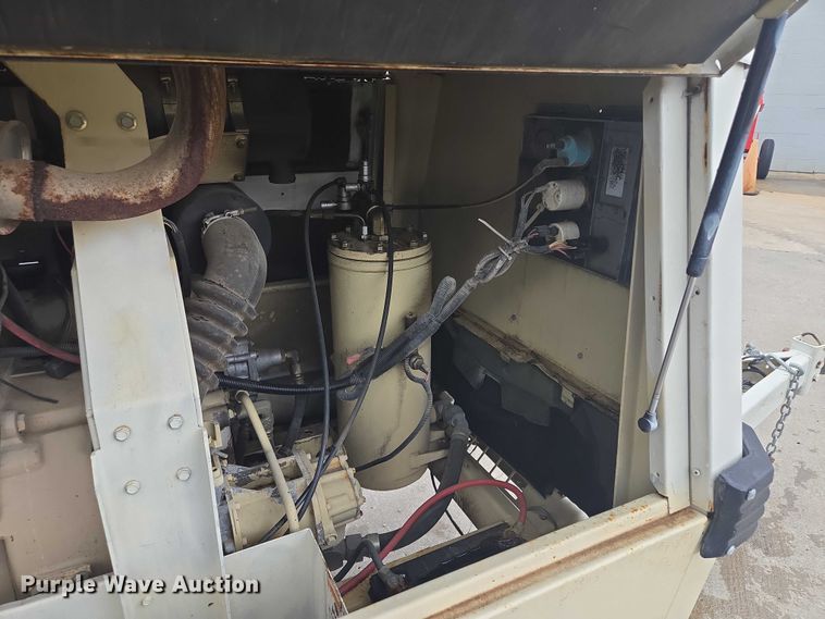 image for item EF1791 1998 Ingersoll-Rand P100WJD air compressor