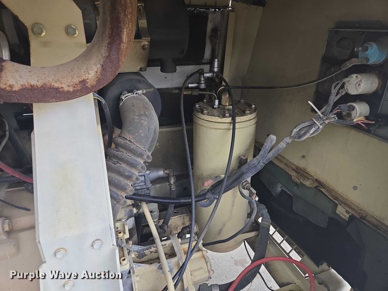 image for item EF1791 1998 Ingersoll-Rand P100WJD air compressor