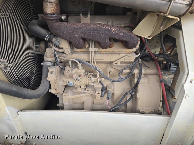 image for item EF1791 1998 Ingersoll-Rand P100WJD air compressor