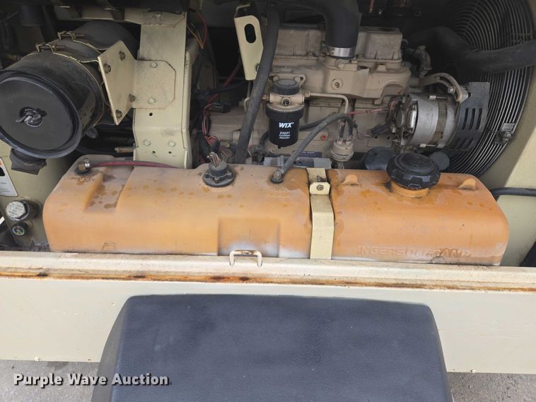 image for item EF1791 1998 Ingersoll-Rand P100WJD air compressor