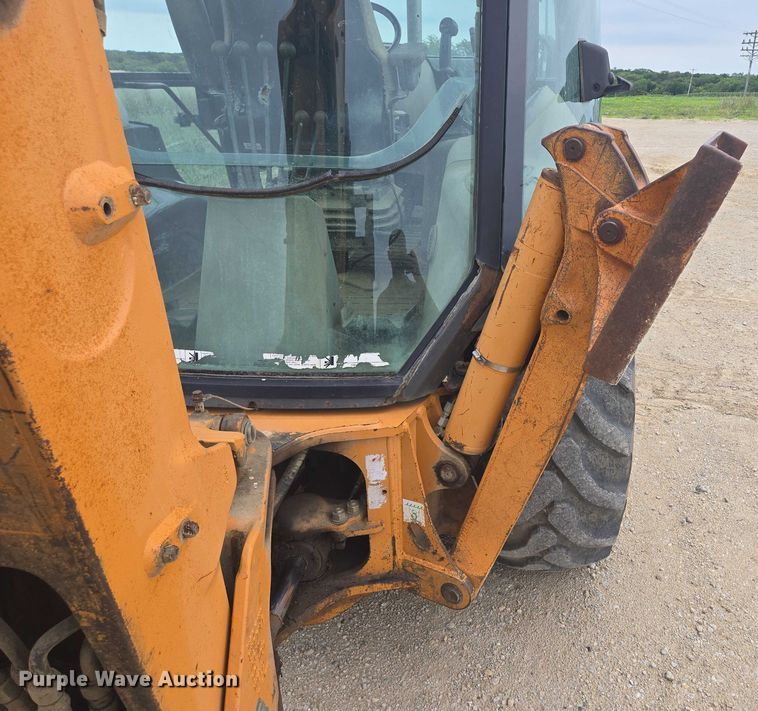 image for item EF1811 2005 Case 580 Super M backhoe
