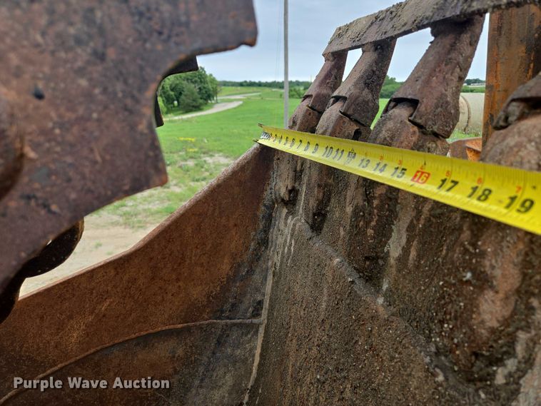 image for item EF1811 2005 Case 580 Super M backhoe