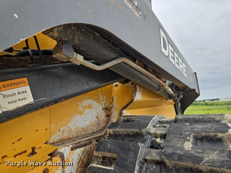 image for item EF1812 2015 John Deere 333E tracked skid steer loader