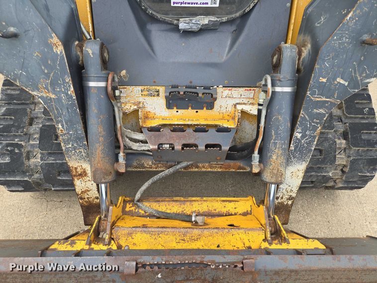 image for item EF1812 2015 John Deere 333E tracked skid steer loader