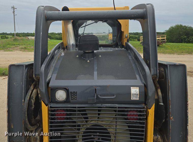 image for item EF1812 2015 John Deere 333E tracked skid steer loader