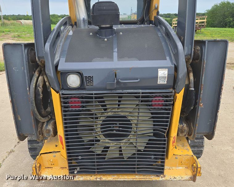 image for item EF1812 2015 John Deere 333E tracked skid steer loader