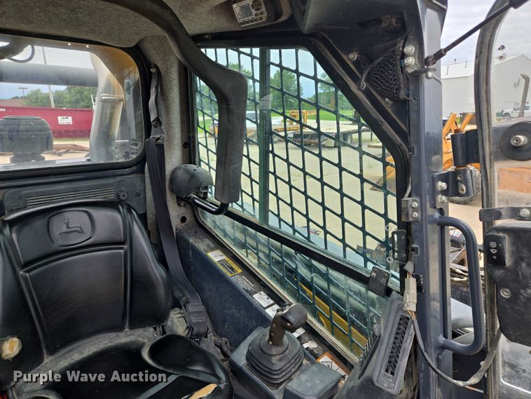 image for item EF1812 2015 John Deere 333E tracked skid steer loader