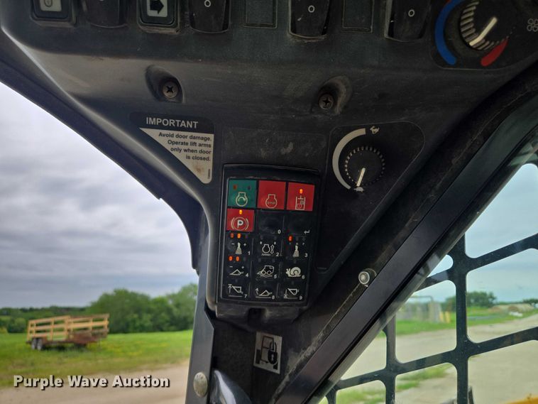 image for item EF1812 2015 John Deere 333E tracked skid steer loader