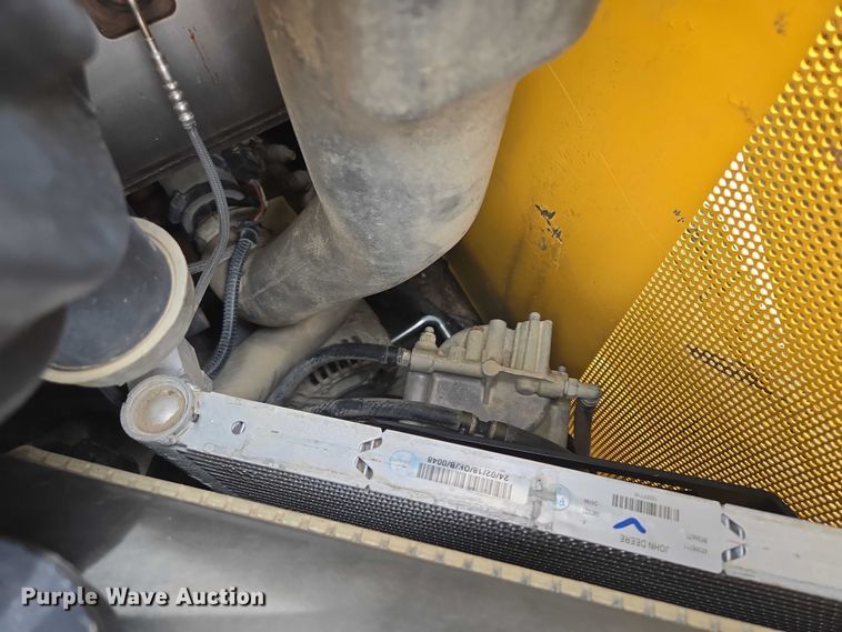 image for item EF1812 2015 John Deere 333E tracked skid steer loader