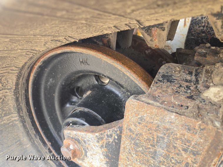 image for item EF1812 2015 John Deere 333E tracked skid steer loader