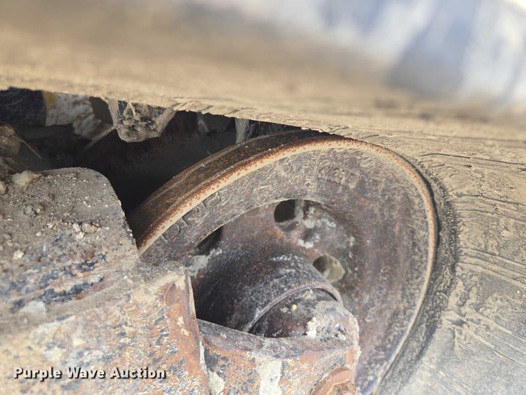 image for item EF1812 2015 John Deere 333E tracked skid steer loader