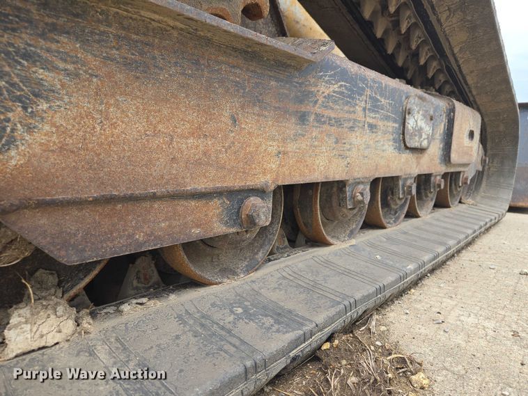 image for item EF1812 2015 John Deere 333E tracked skid steer loader