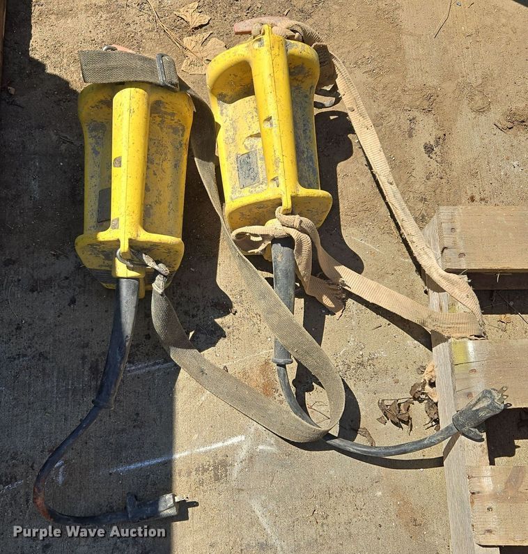 image for item EF1832 Support equipment