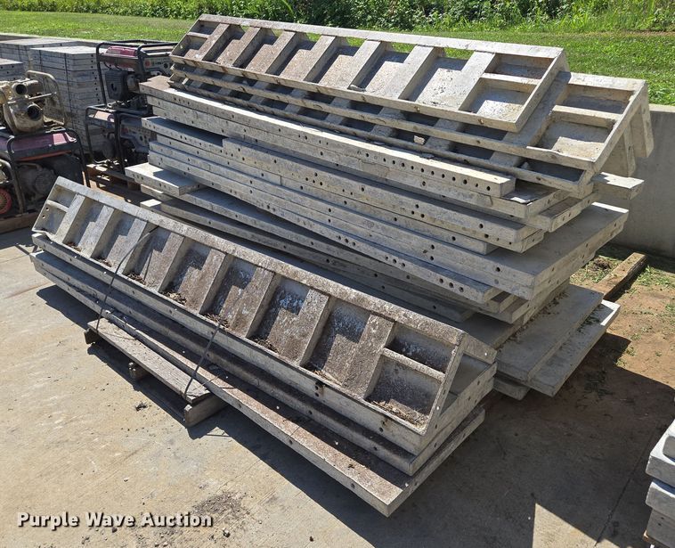 image for item EF1834 Concrete forms