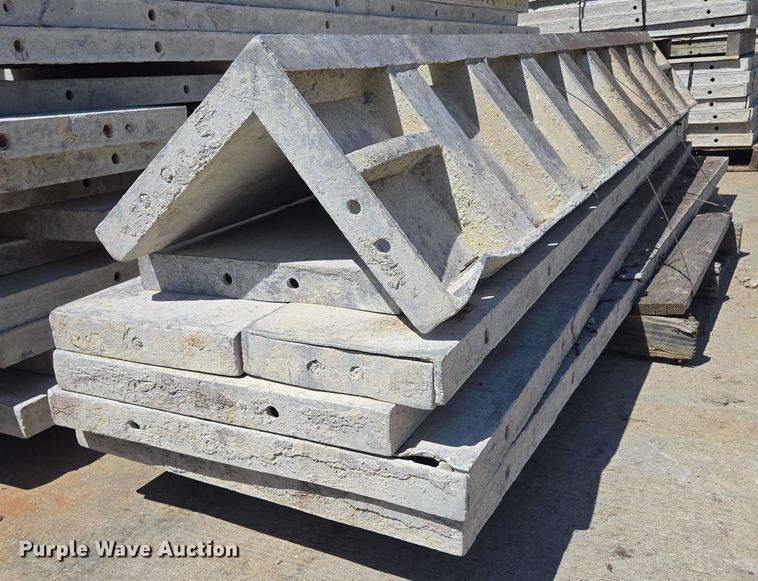 image for item EF1834 Concrete forms