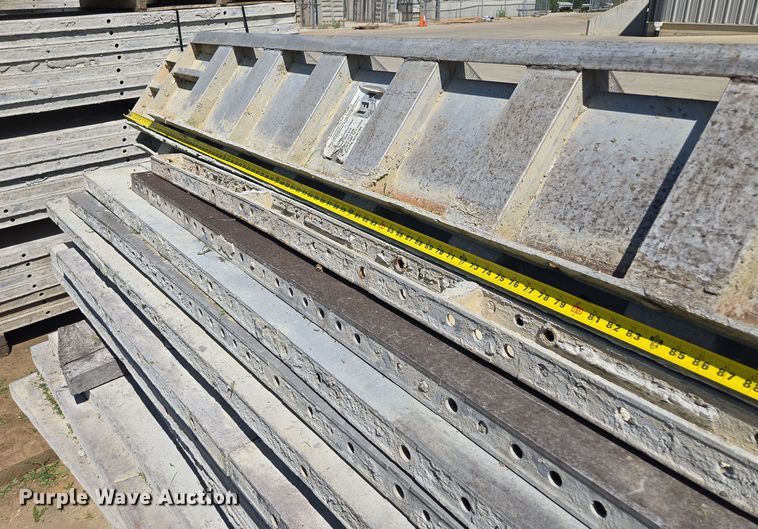 image for item EF1834 Concrete forms