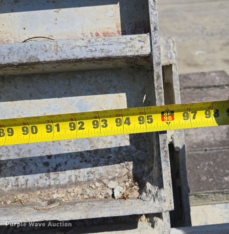 image for item EF1834 Concrete forms