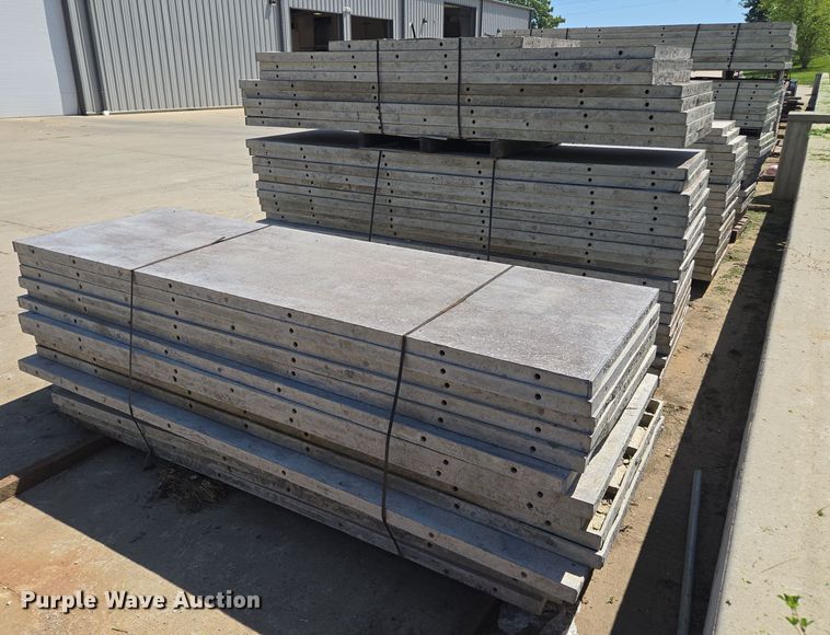 image for item EF1834 Concrete forms