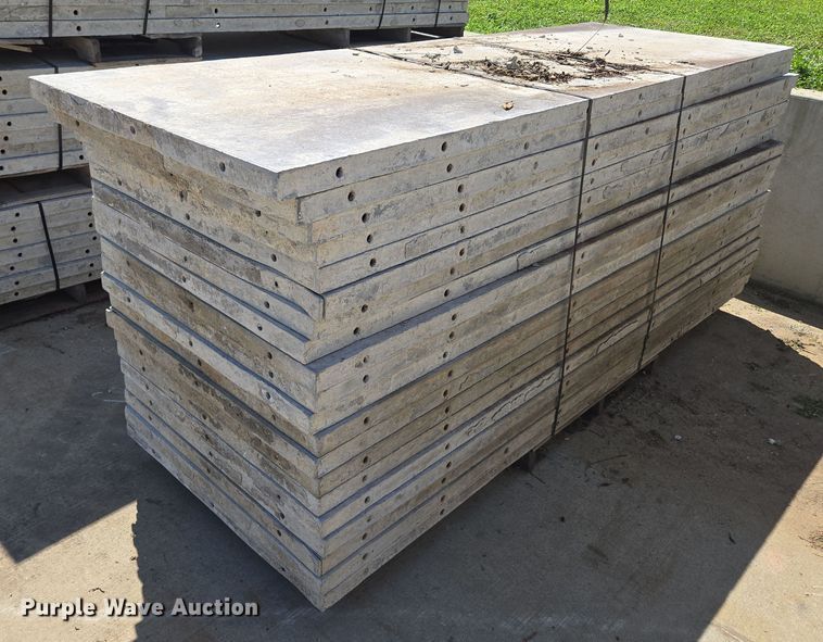image for item EF1834 Concrete forms