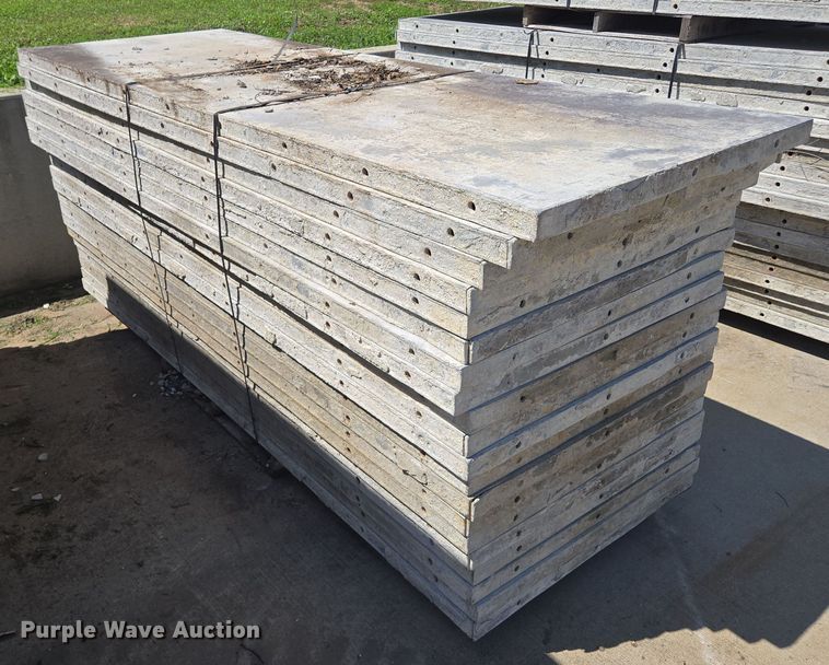 image for item EF1834 Concrete forms