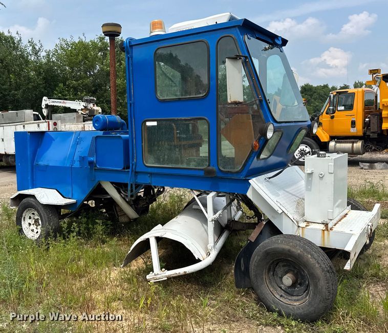 image for item EF2111 Full Vision Broom