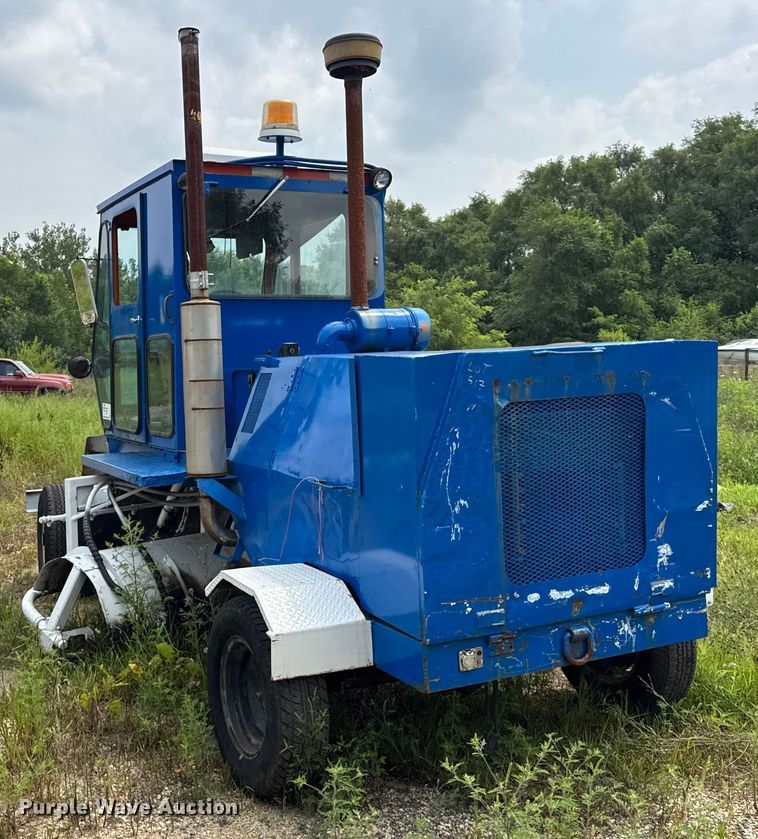 image for item EF2111 Full Vision Broom