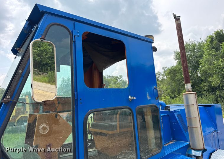 image for item EF2111 Full Vision Broom