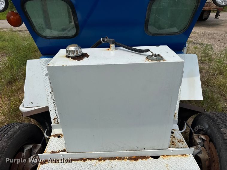 image for item EF2111 Full Vision Broom