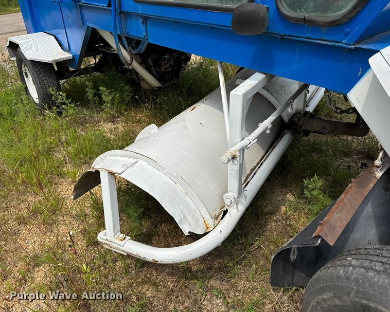 image for item EF2111 Full Vision Broom