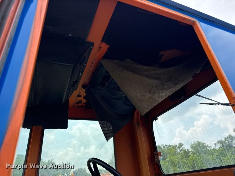 image for item EF2111 Full Vision Broom