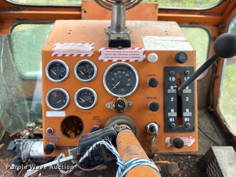 image for item EF2111 Full Vision Broom