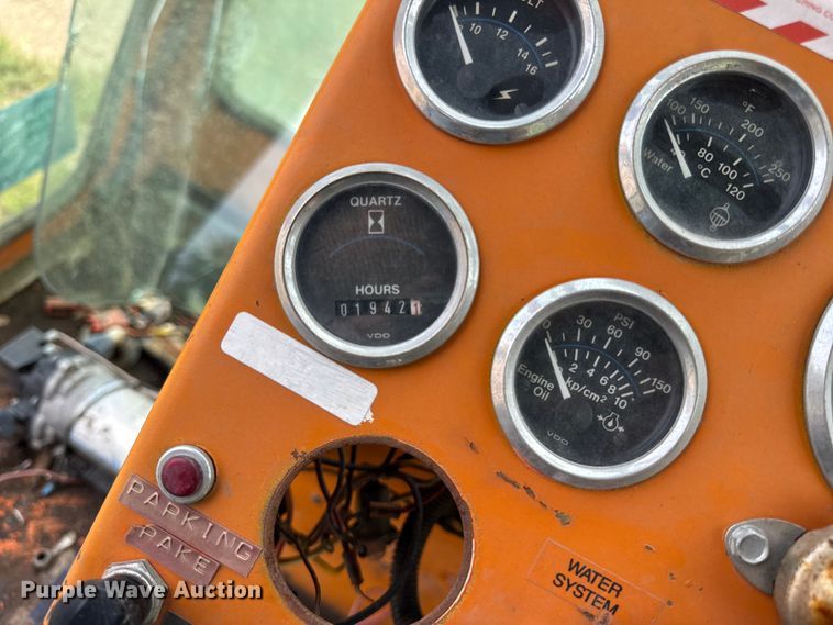 image for item EF2111 Full Vision Broom