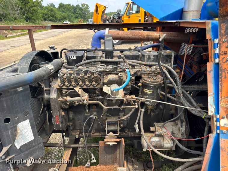 image for item EF2111 Full Vision Broom