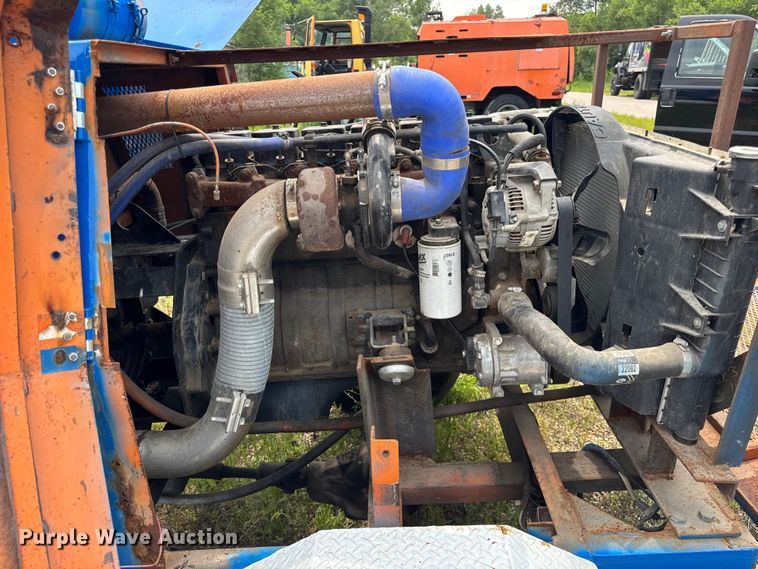 image for item EF2111 Full Vision Broom