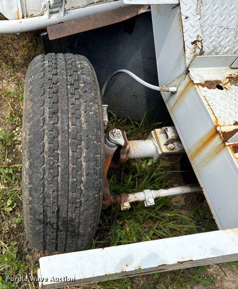 image for item EF2111 Full Vision Broom