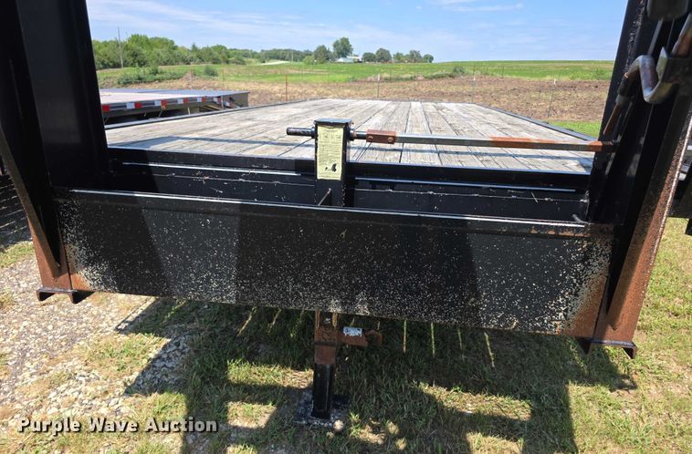 image for item EF3697 2004 Travalong equipment trailer