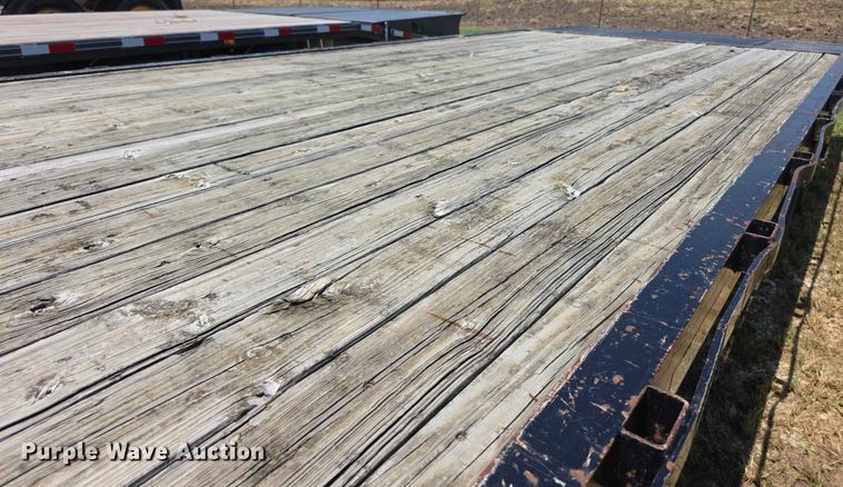 image for item EF3697 2004 Travalong equipment trailer