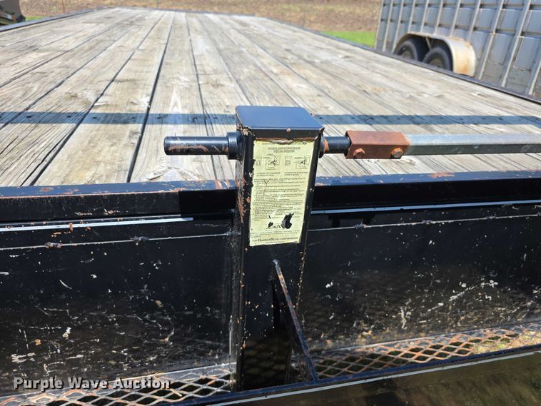 image for item EF3697 2004 Travalong equipment trailer