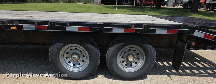 image for item EF3697 2004 Travalong equipment trailer